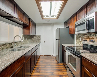 12633 Memorial Drive - Photo Thumbnail 3