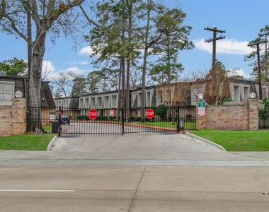12633 Memorial Drive - Photo Thumbnail 13