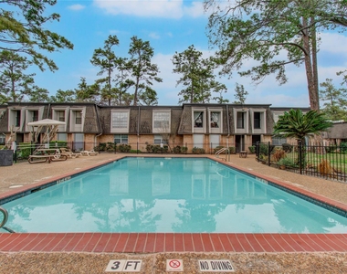12633 Memorial Drive - Photo Thumbnail 16