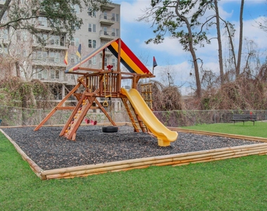 12633 Memorial Drive - Photo Thumbnail 14
