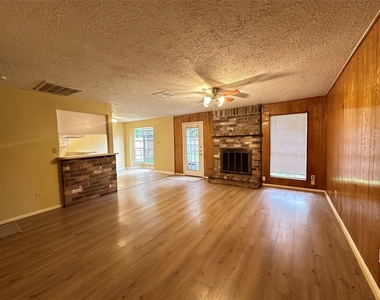 1937 Arcadia Drive - Photo Thumbnail 7