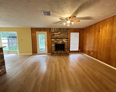 1937 Arcadia Drive - Photo Thumbnail 3