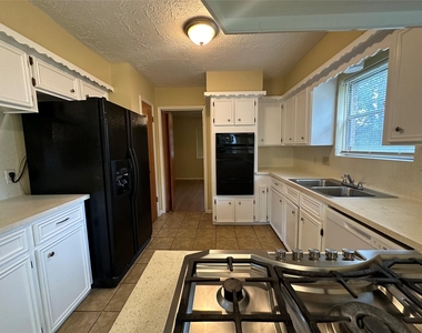 1937 Arcadia Drive - Photo Thumbnail 15