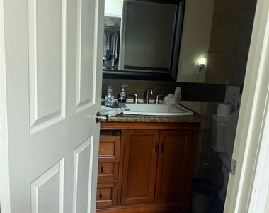 7648 Broadview Drive - Photo Thumbnail 3