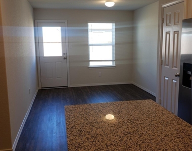 24006 Swather Way - Photo Thumbnail 4