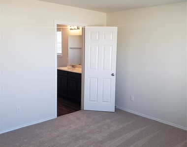 24006 Swather Way - Photo Thumbnail 11