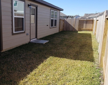 24006 Swather Way - Photo Thumbnail 18