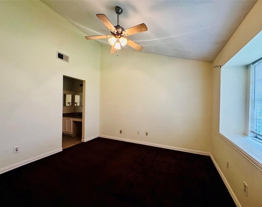 17118 Amber Ridge Drive - Photo Thumbnail 13