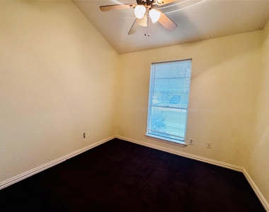 17118 Amber Ridge Drive - Photo Thumbnail 7