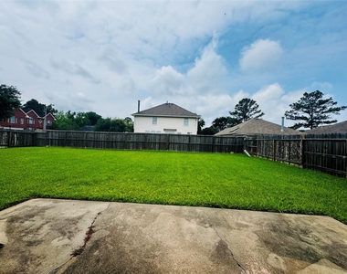 17118 Amber Ridge Drive - Photo Thumbnail 18