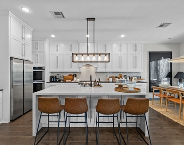 2518 Southgate Boulevard - Photo Thumbnail 12