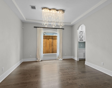 2518 Southgate Boulevard - Photo Thumbnail 8