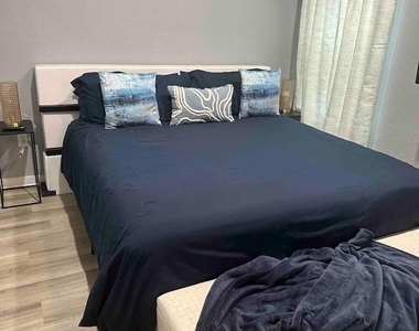 7925 Brandon Street - Photo Thumbnail 15