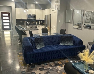 7925 Brandon Street - Photo Thumbnail 17