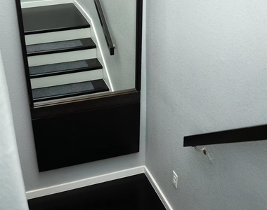 7925 Brandon Street - Photo Thumbnail 10