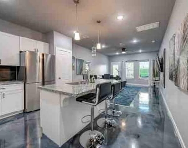 7925 Brandon Street - Photo Thumbnail 1