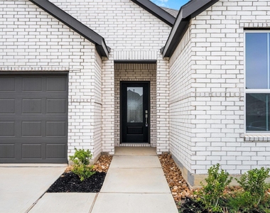 3009 Waterwood Pass Drive - Photo Thumbnail 2