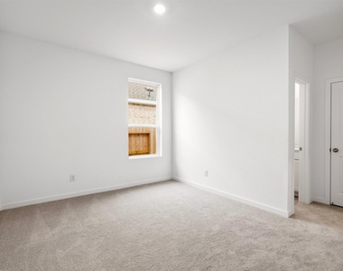 3009 Waterwood Pass Drive - Photo Thumbnail 13