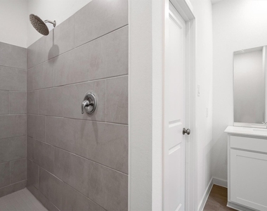 3009 Waterwood Pass Drive - Photo Thumbnail 16