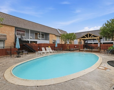 1433 Cedar Post Lane - Photo Thumbnail 23