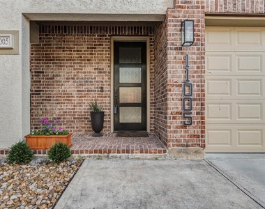 11005 Upland Forest Drive - Photo Thumbnail 3