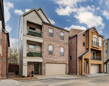 11005 Upland Forest Drive - Photo Thumbnail 2