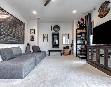 11005 Upland Forest Drive - Photo Thumbnail 23