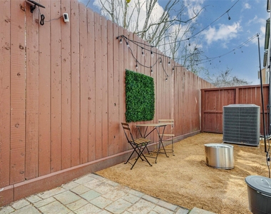 11005 Upland Forest Drive - Photo Thumbnail 34