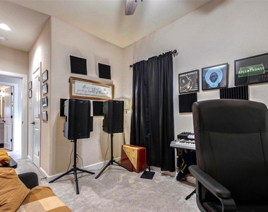 11005 Upland Forest Drive - Photo Thumbnail 30
