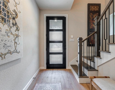 11005 Upland Forest Drive - Photo Thumbnail 4