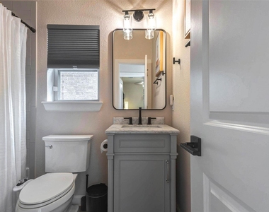 11005 Upland Forest Drive - Photo Thumbnail 16