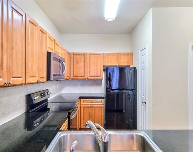 12707 Boheme Drive - Photo Thumbnail 10