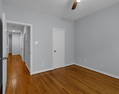 341 W 23rd Street - Photo Thumbnail 17