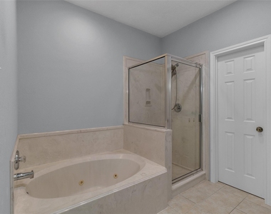 341 W 23rd Street - Photo Thumbnail 22