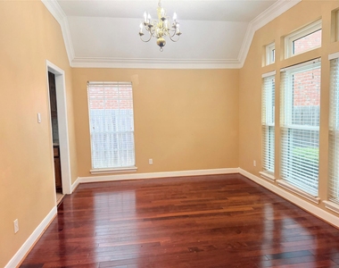 5010 Rebel Ridge Drive - Photo Thumbnail 8