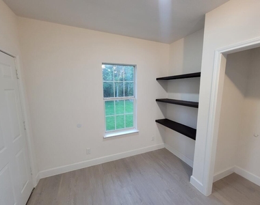 4505 Kress Street - Photo Thumbnail 8