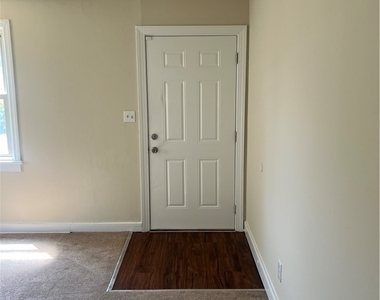 2107 Johnson Street - Photo Thumbnail 2
