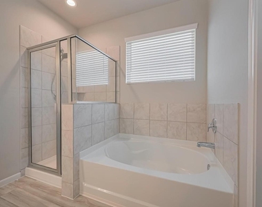101 Eliana Shores Drive - Photo Thumbnail 20