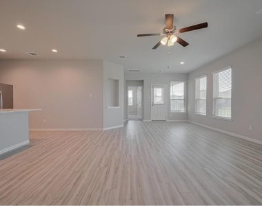 101 Eliana Shores Drive - Photo Thumbnail 19
