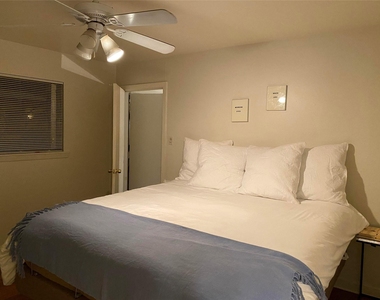 205 Avondale Street - Photo Thumbnail 4