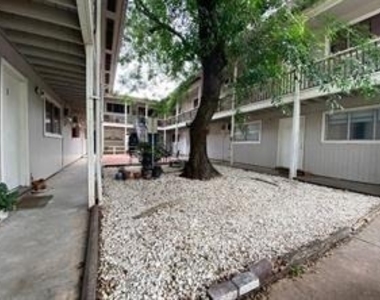 205 Avondale Street - Photo Thumbnail 1