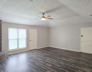 1335 Willersley Lane - Photo Thumbnail 3