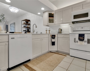 6750 Beach Resort Drive - Photo Thumbnail 7