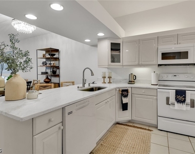 6750 Beach Resort Drive - Photo Thumbnail 8