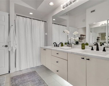 6750 Beach Resort Drive - Photo Thumbnail 21
