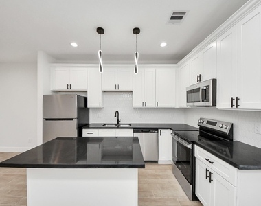 8015 Elbert Street - Photo Thumbnail 4