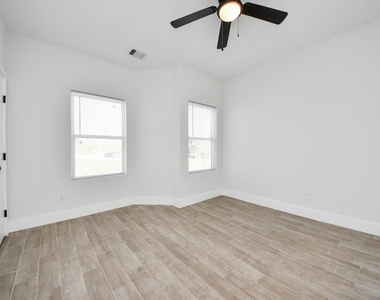 8015 Elbert Street - Photo Thumbnail 6