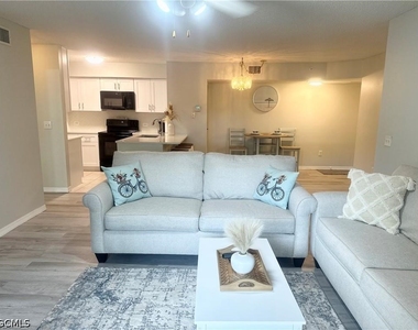 8940 Colonnades Court E - Photo Thumbnail 5