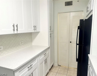 8940 Colonnades Court E - Photo Thumbnail 11