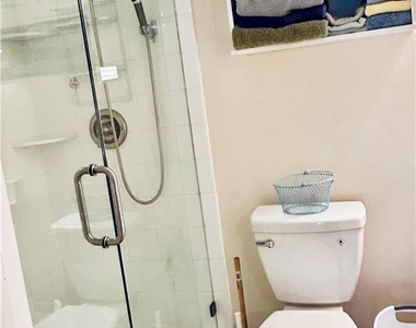 15610 Crystal Lakes Drive - Photo Thumbnail 9